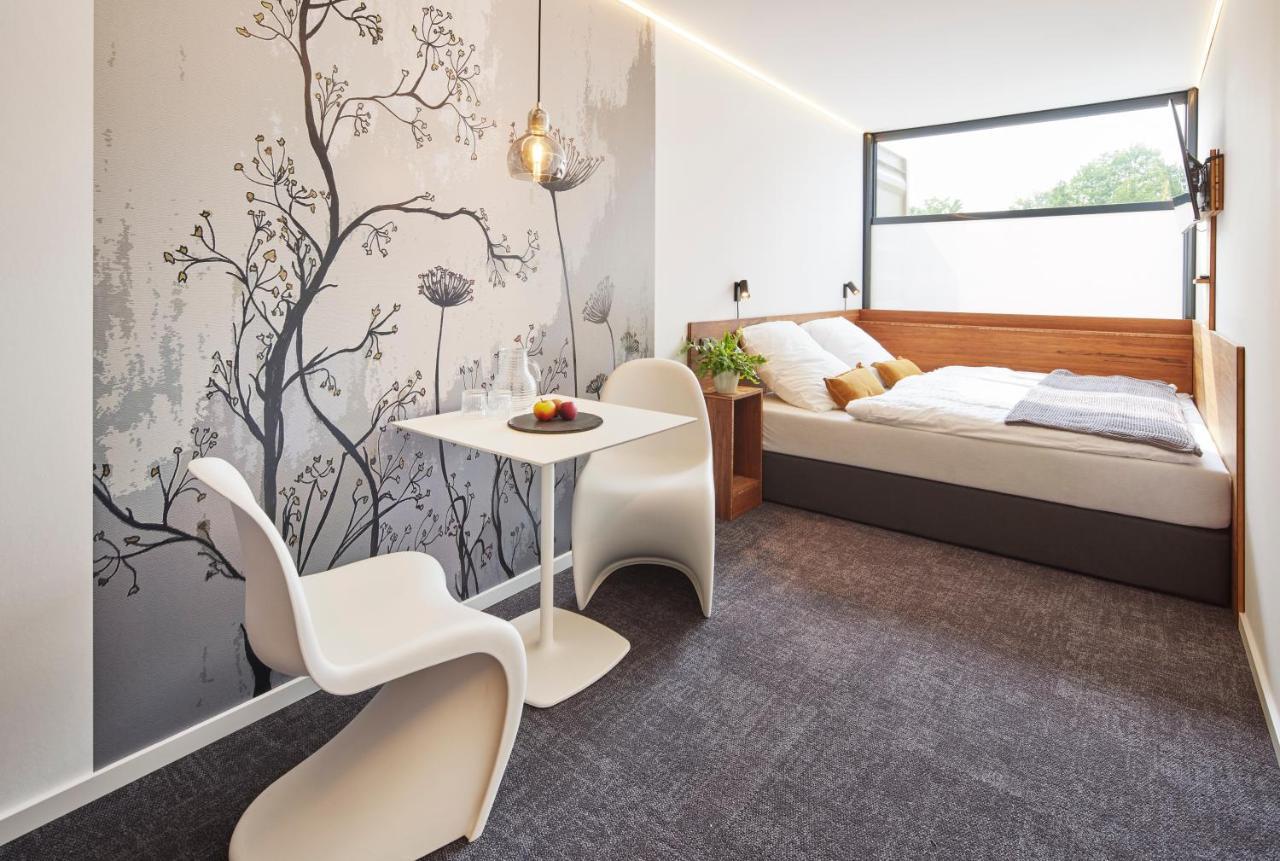 Tin Inn Montabaur L Einfach Gut - Das Hotel Aus Hochwertig Ausgebauten Ueberseecontainern Екстериор снимка